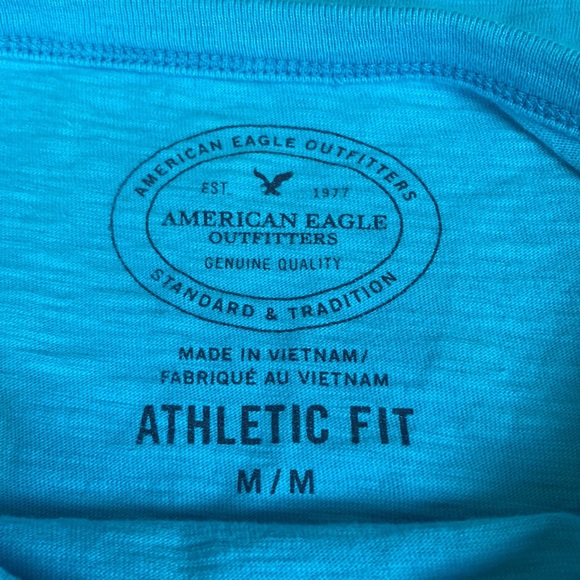 American 🦅 Eagle Outfitters, athletic fit, size Medium - Picture 3 of 4